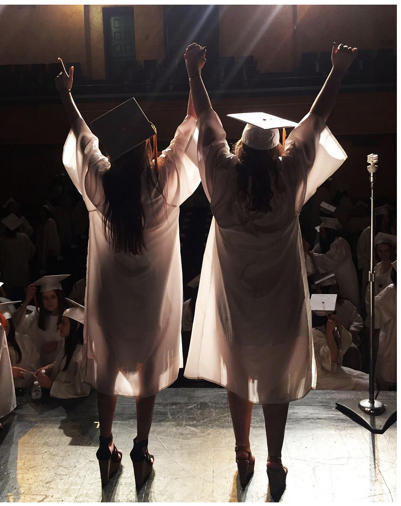 Как выбрать идеальный букет на выпускной